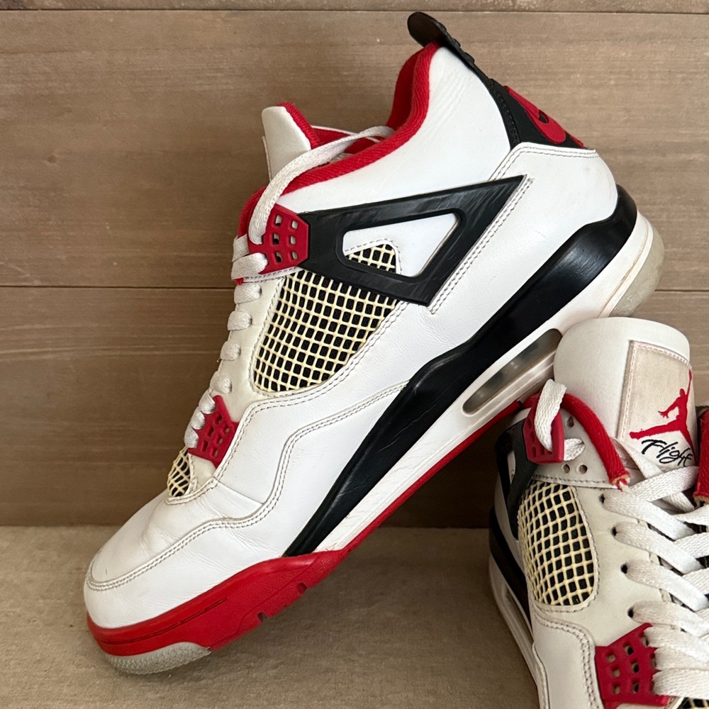 Authentic | 🔥 Fire Red Jordan 4 - Picture 6 of 17